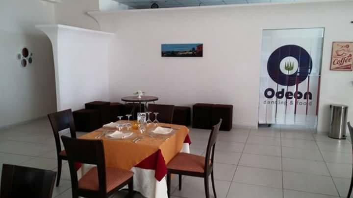 Paolini餐馆和美食-Odeon Dancing & Food