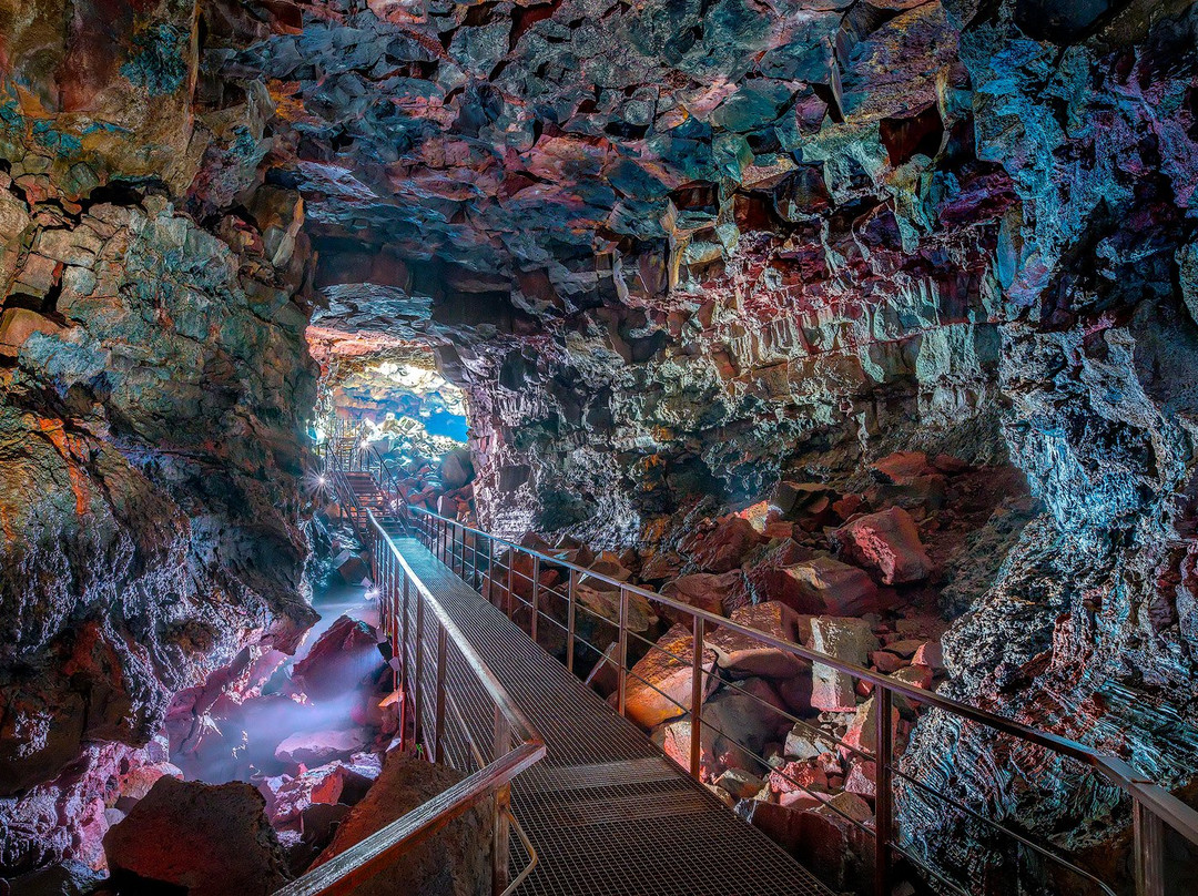 The Lava Tunnel-雷克雅未克必去景点