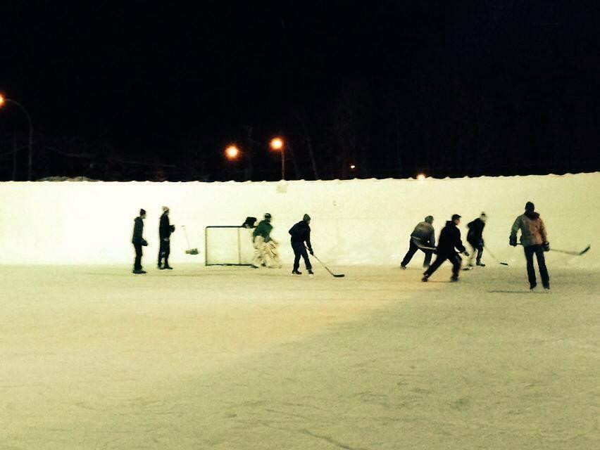 High Level Outdoor Ice Rink景点图片