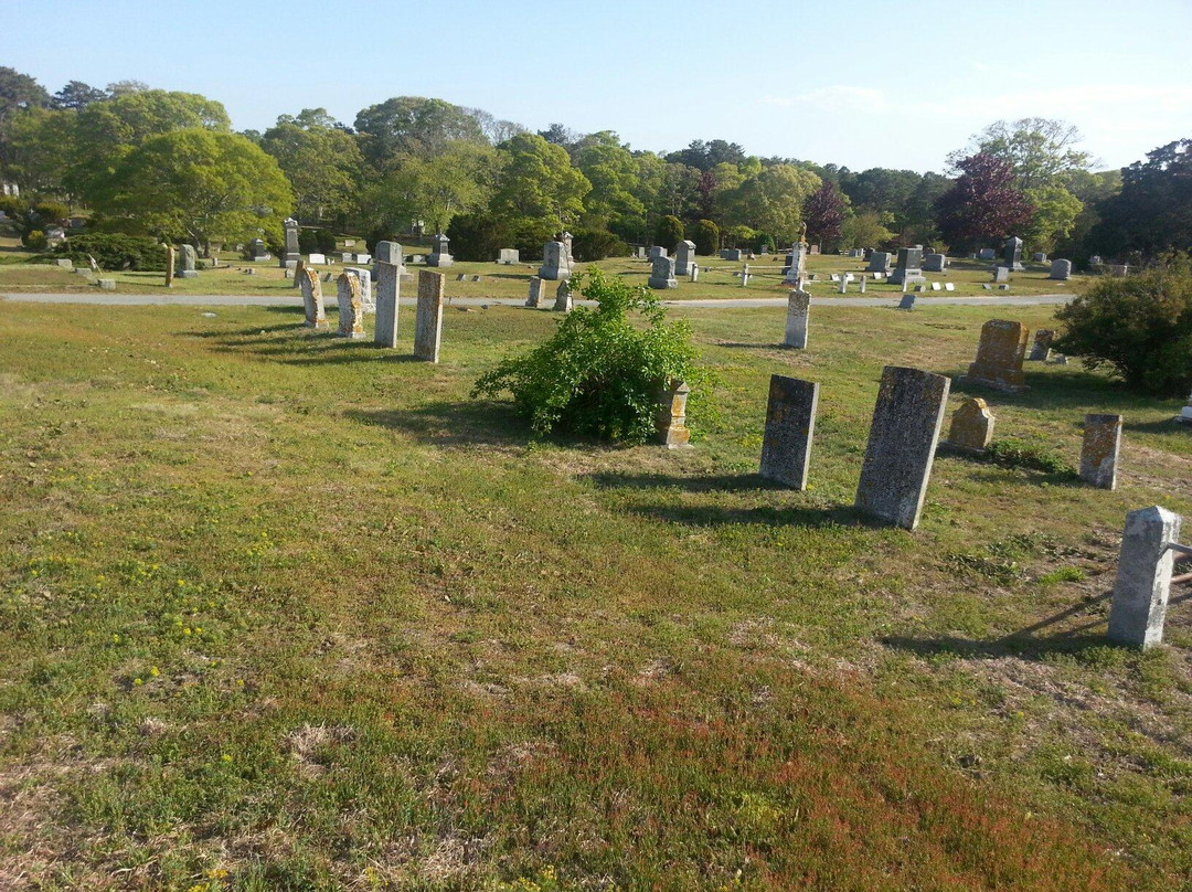 Cove Burying Ground景点图片