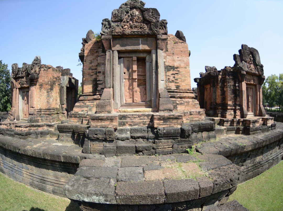 Prasat Pueai Noi景点图片