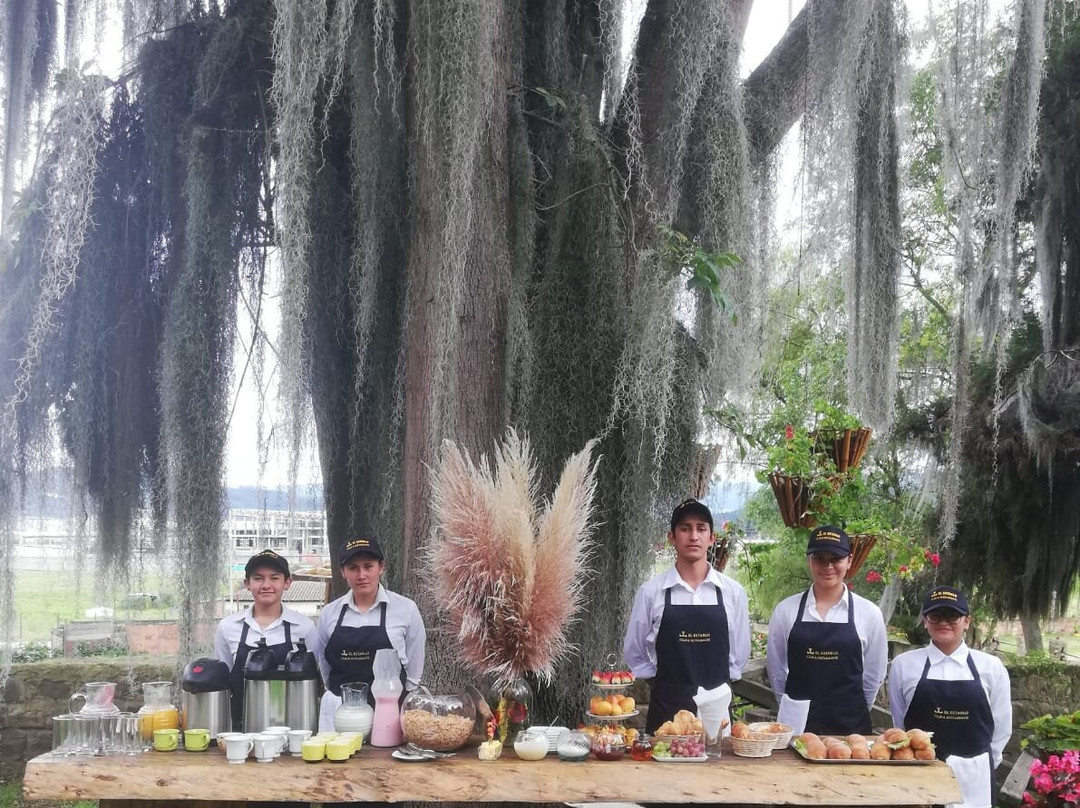 El Establo Club & Restaurante