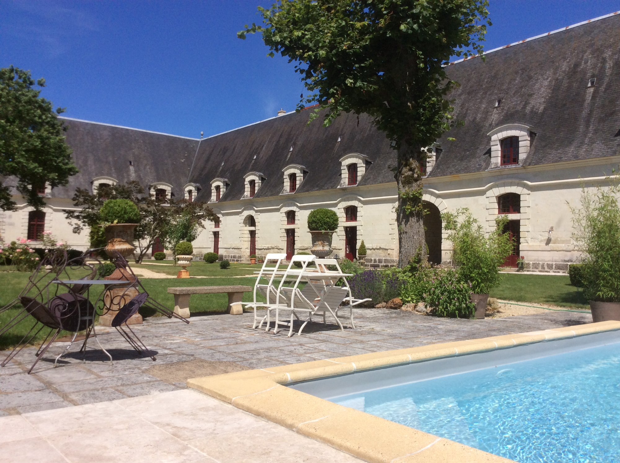 Le Clos Chavigny-泳池