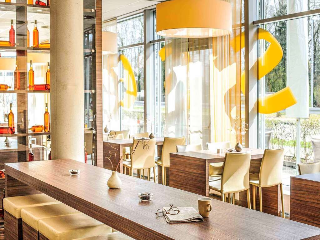 Ibis Friedrichshafen Airport主图