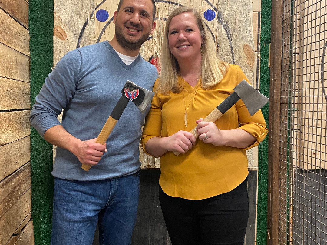 Ragnarok Axe Throwing-印第安纳波利斯必去景点