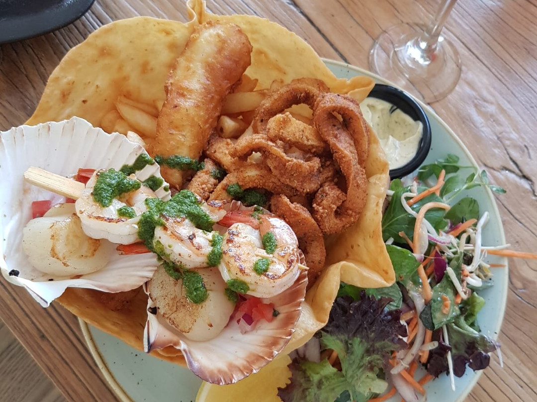 Crossroads Hotel主图