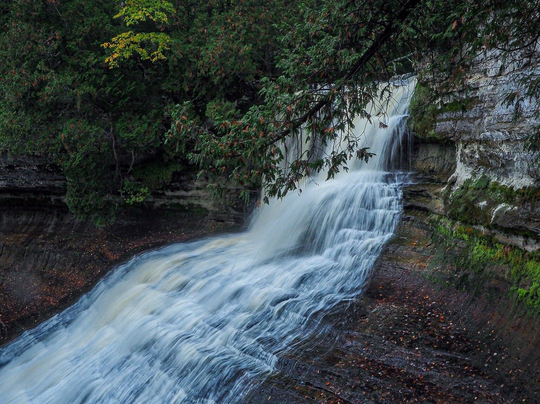 Laughing Whitefish Falls-缪尼辛必去景点