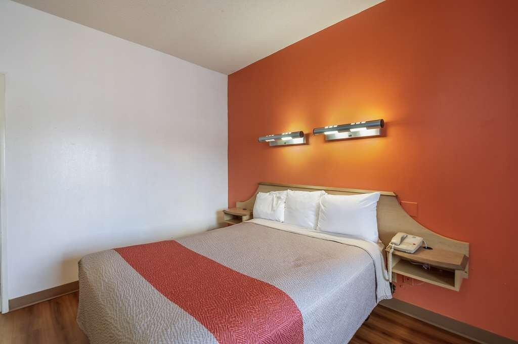 Suburban Studios LaVale - Cumberland主图