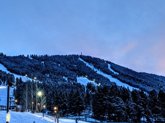 斯诺基恩度假酒店主图