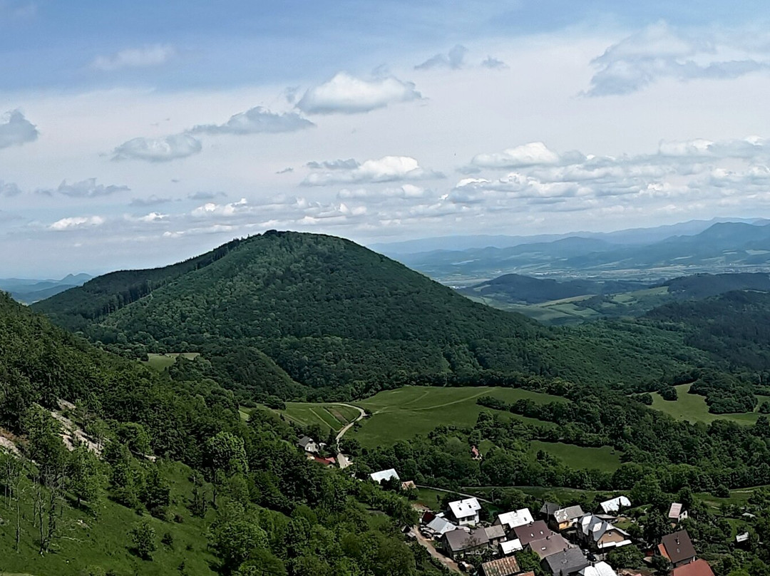 Vršatecký hrad-Vrsatske Podhradie必去景点