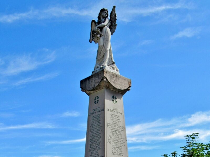 Monumento ai Caduti景点图片