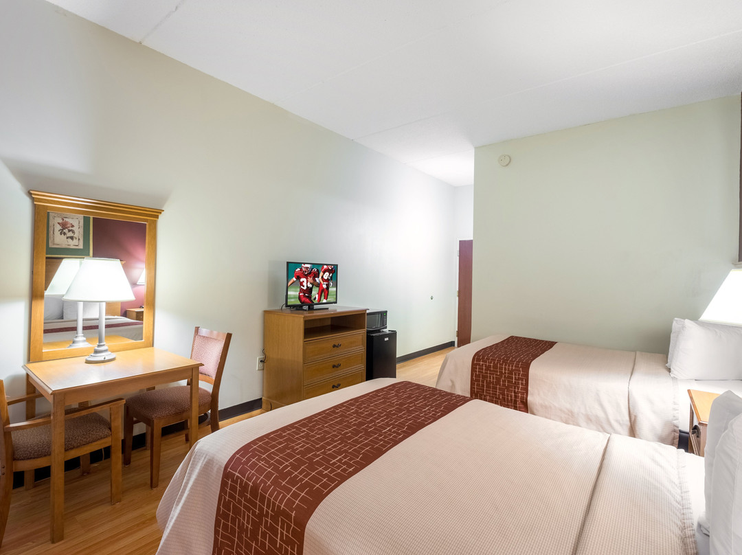 Red Roof Inn Hendersonville主图