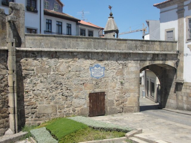 Porta Dos Cavaleiros-维塞乌必去景点
