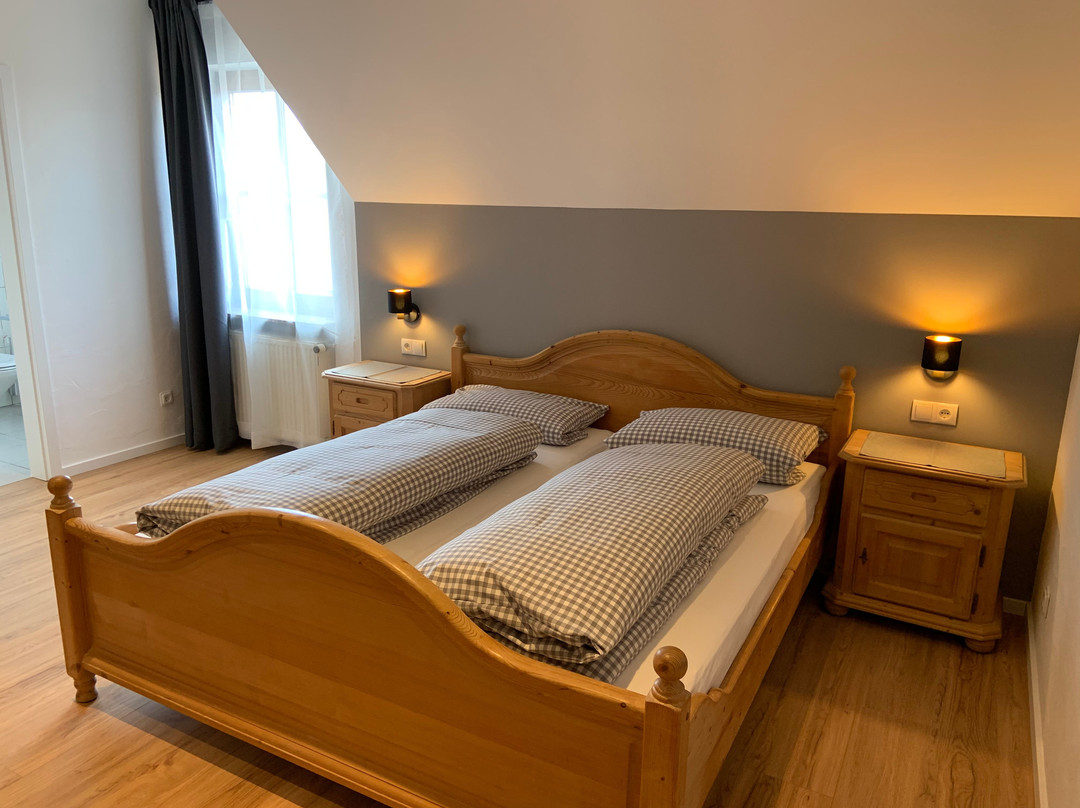 Weingut und Gästehaus Volker Schmitt主图