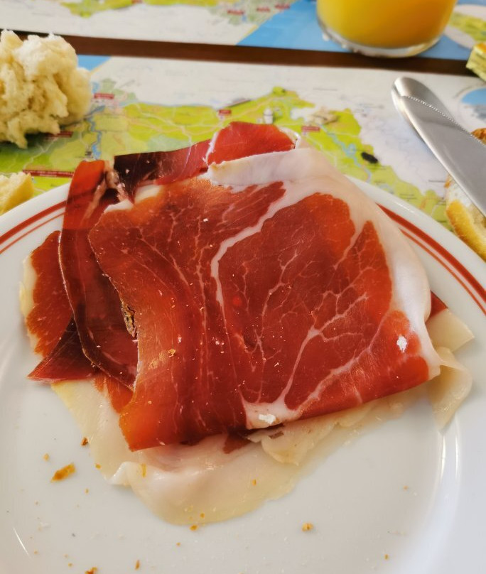 Logis Hôtel Ur Hegian主图