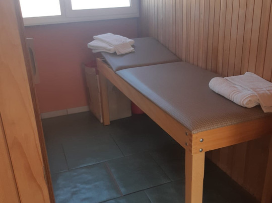 阿里斯酒店主图