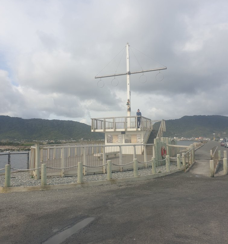 Greymouth Breakwater景点图片