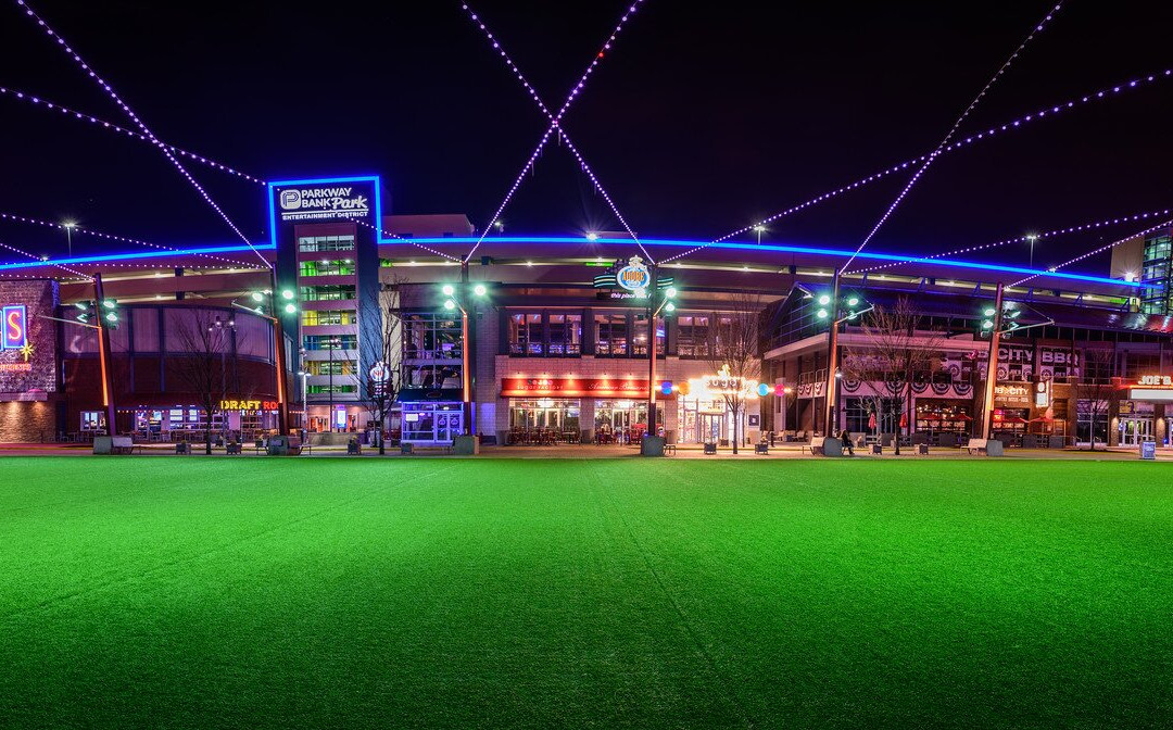 罗斯蒙特旅游景点-Parkway Bank Park Entertainment District