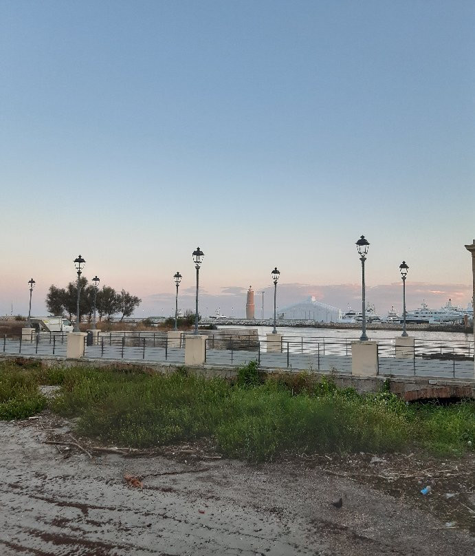 Scoglio della Regina-里窝那必去景点