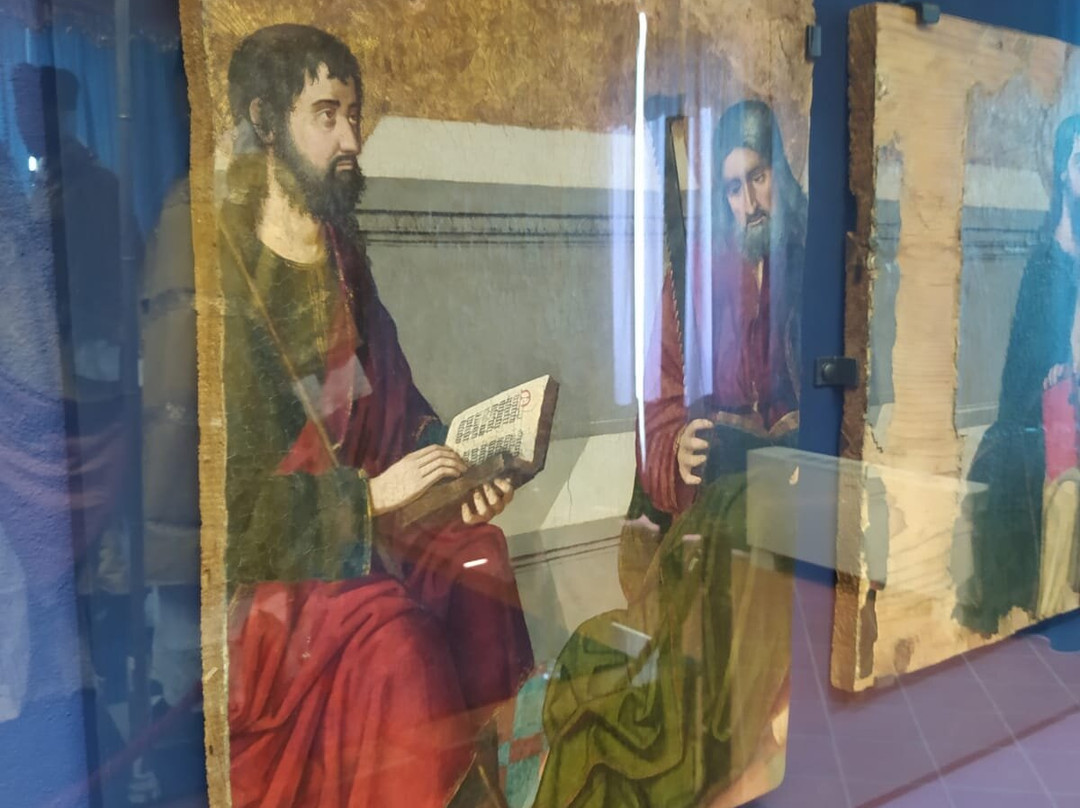 Museo Diocesano Di Arte Sacra-Ales必去景点