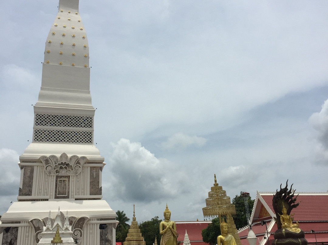 Phra That Tha Uthen景点图片