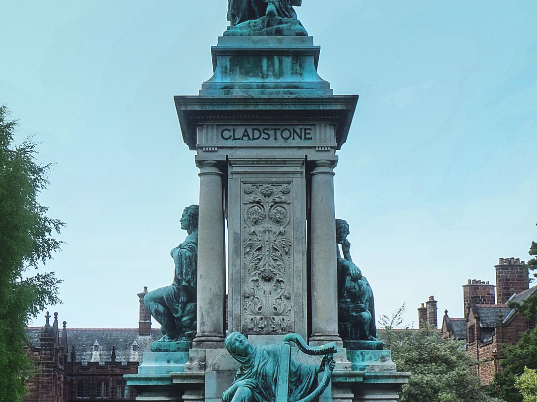 William Ewart Gladstone Monument景点图片