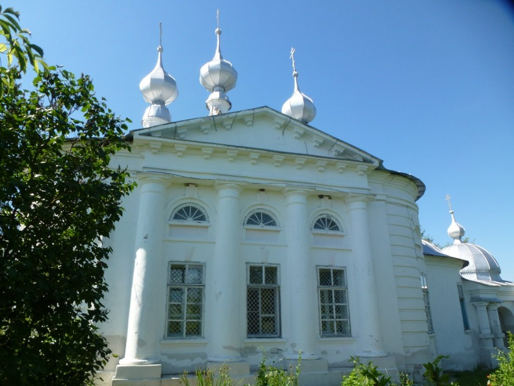 Church of Flora and Lavra-Yarlykovo必去景点