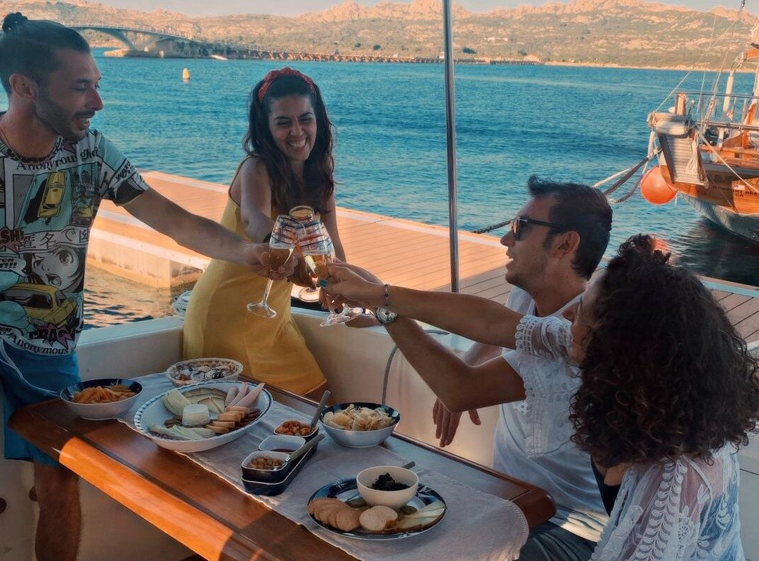 Freemind Experience - Tour in Barca, Trekking e Natura La Maddalena-拉马达莱娜必去景点