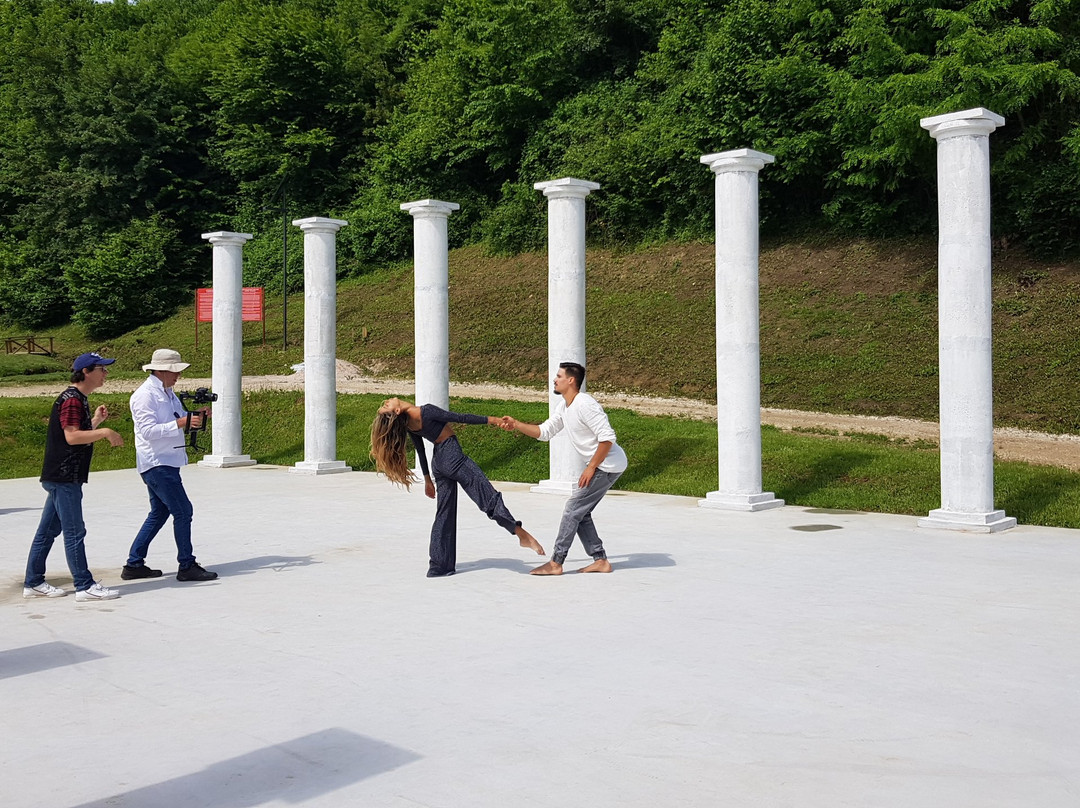 Park Ravne 2-Visoko必去景点