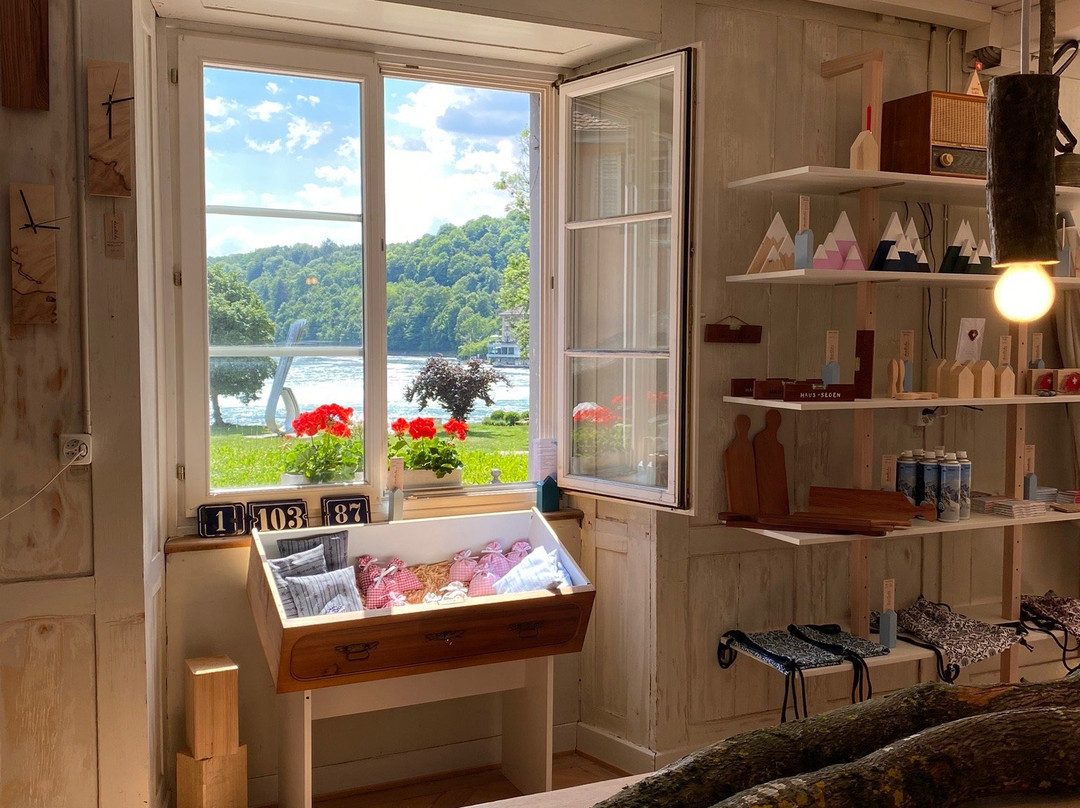 Dardieda Rheinfall-Handicrafts-诺伊豪森必去景点