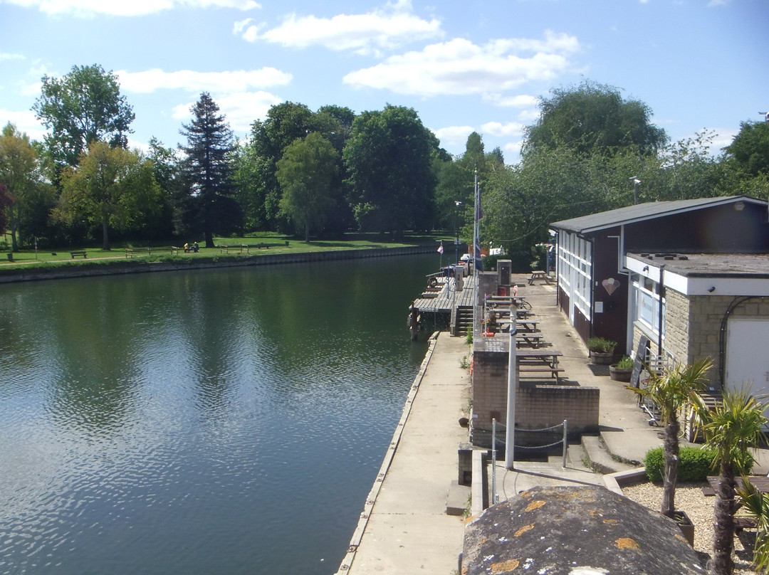 Abingdon Bridge Marine景点图片