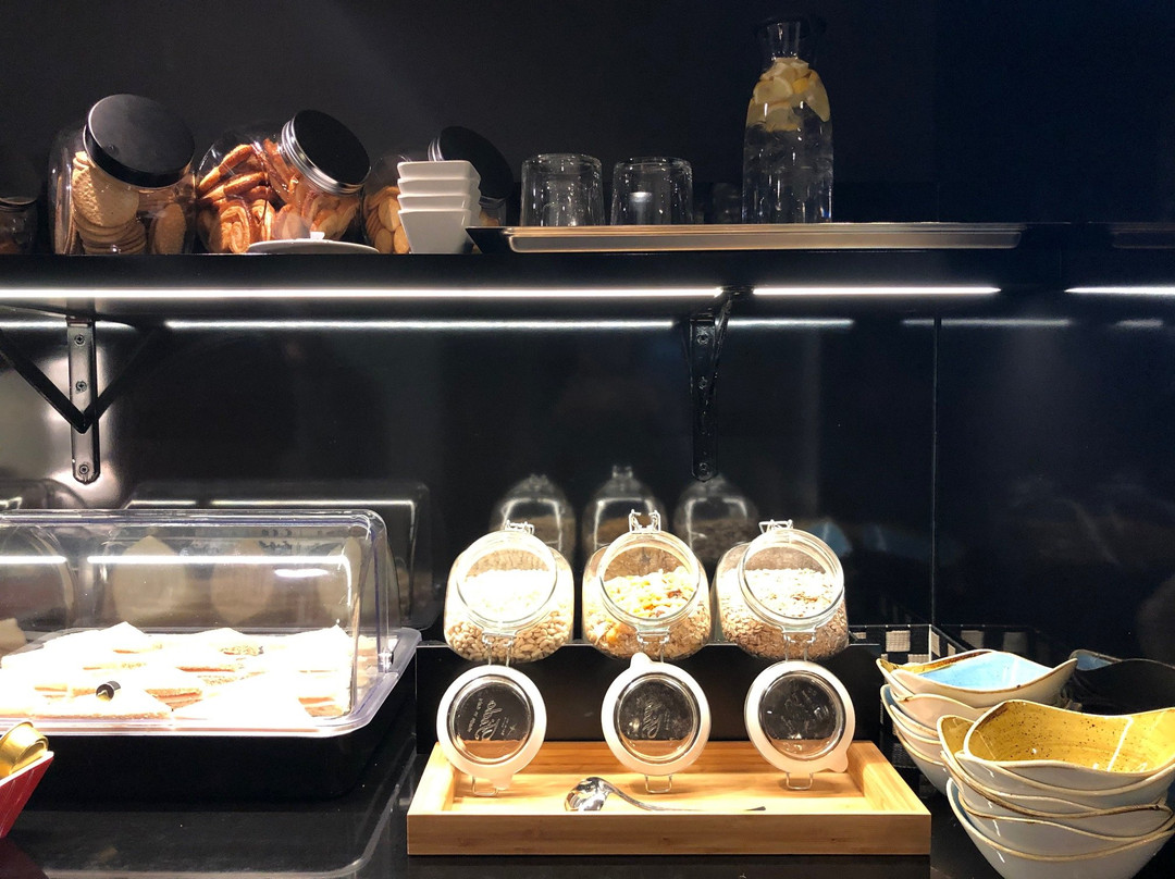 Air Rooms Madrid Airport by Premium Traveller主图