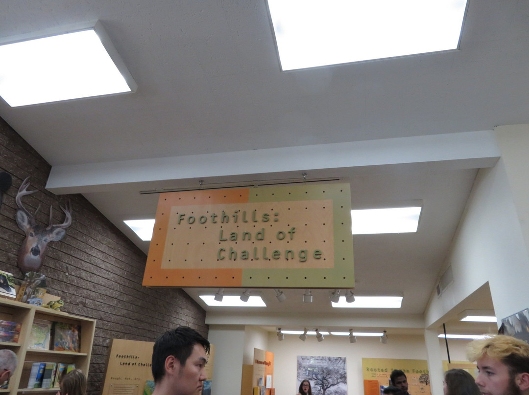 Foothills Visitor Center-Three Rivers必去景点