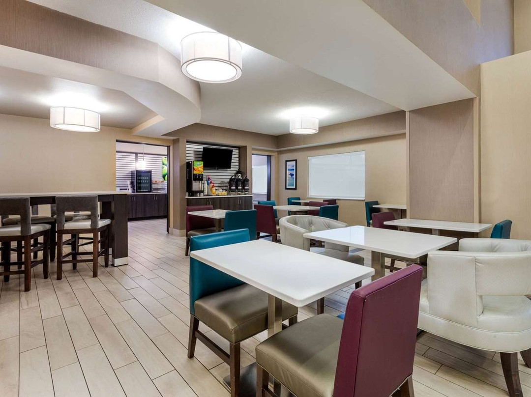 La Quinta Inn & Suites by Wyndham Batavia主图