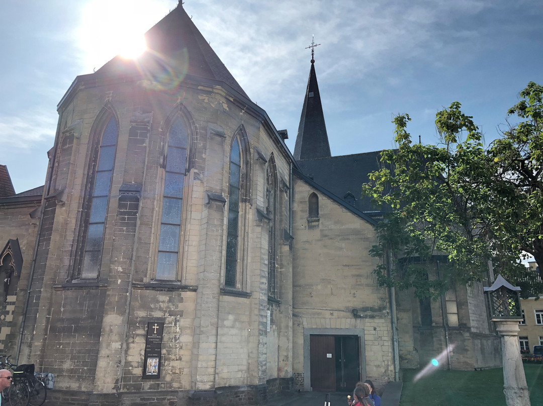 Oude Kerk H.H. Nicolaas en Barbarakerk-法肯堡必去景点