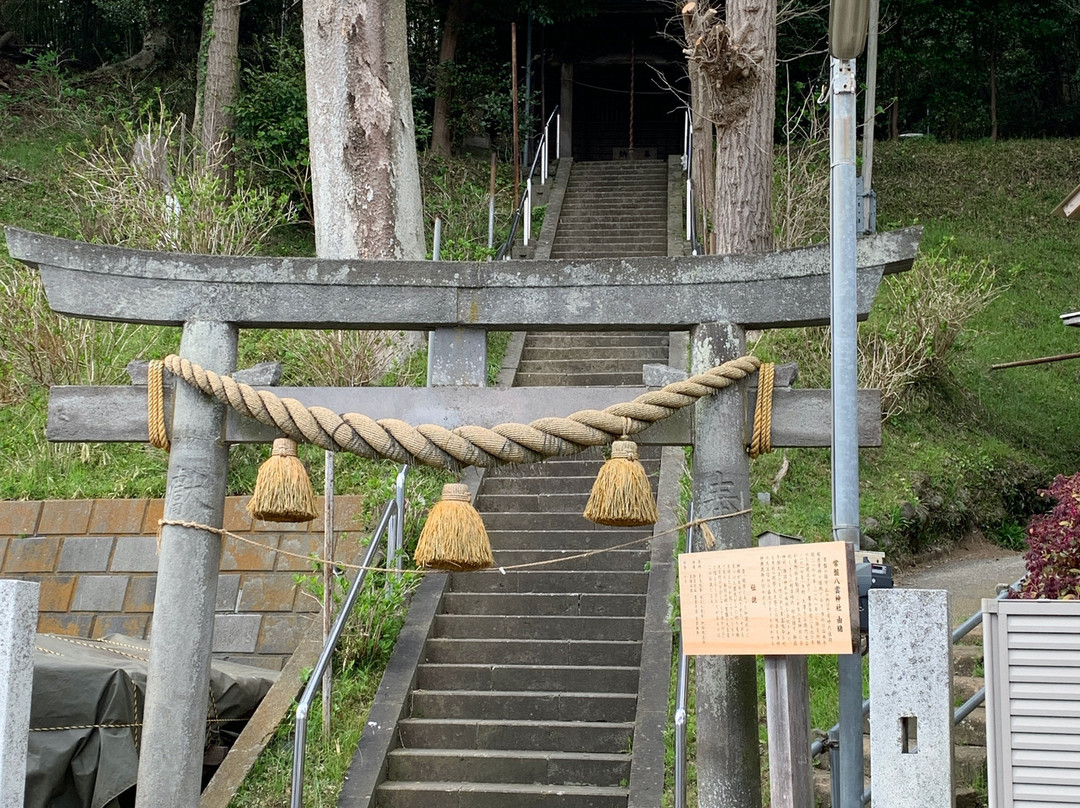 Yakumo Shrine景点图片