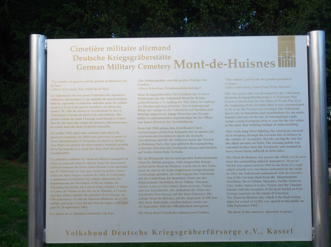 Mausolée du Mont d'Huisnes景点图片