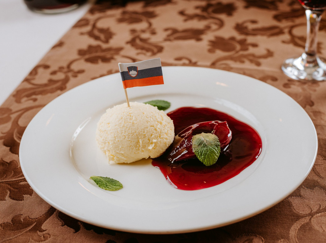Traditional Slovenian Evening-卢布尔雅那必去景点