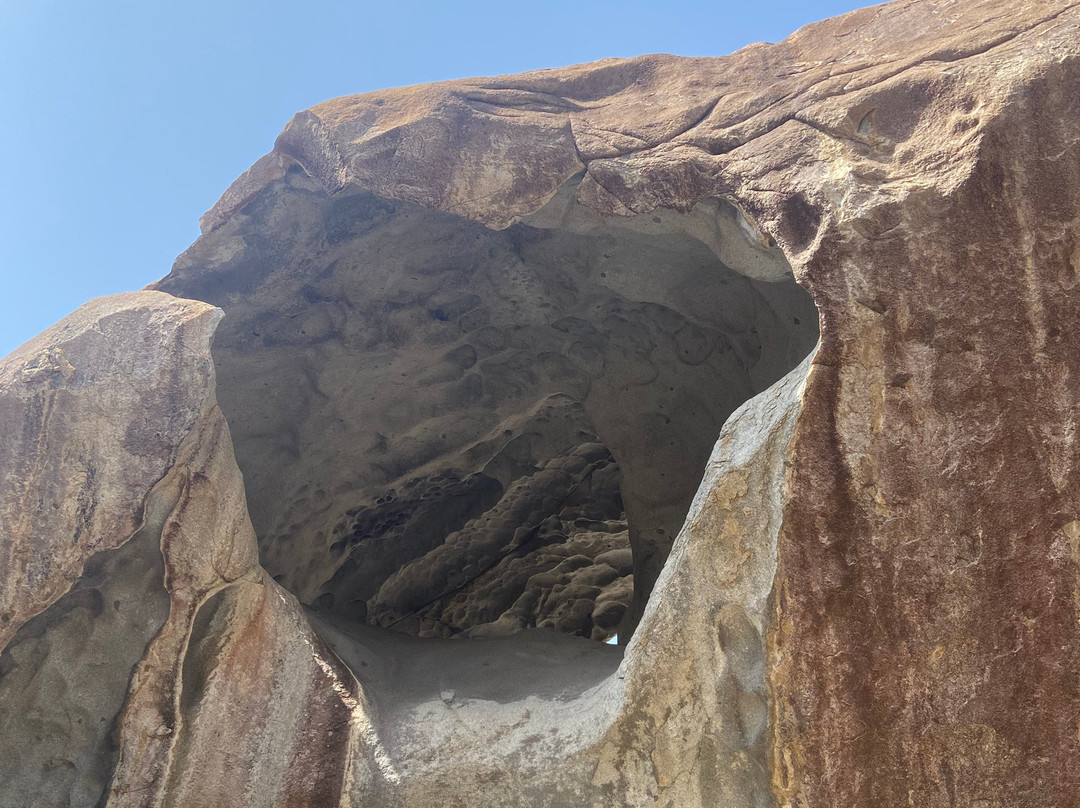 Patouche Charters-托土拉必去景点