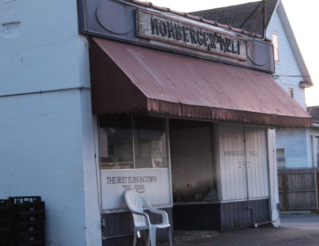 Momberger's Deli