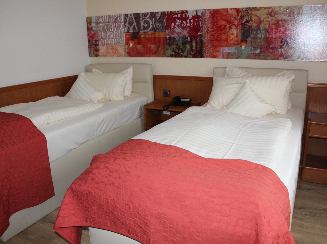 Arador-City Hotel主图