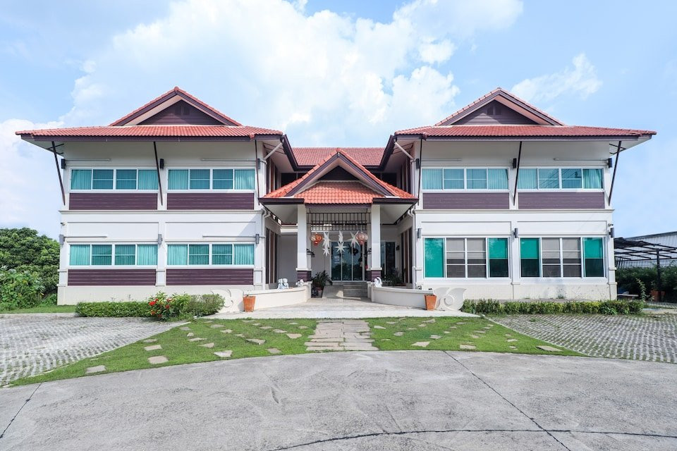 OYO 360 De Phunchai Hometel主图