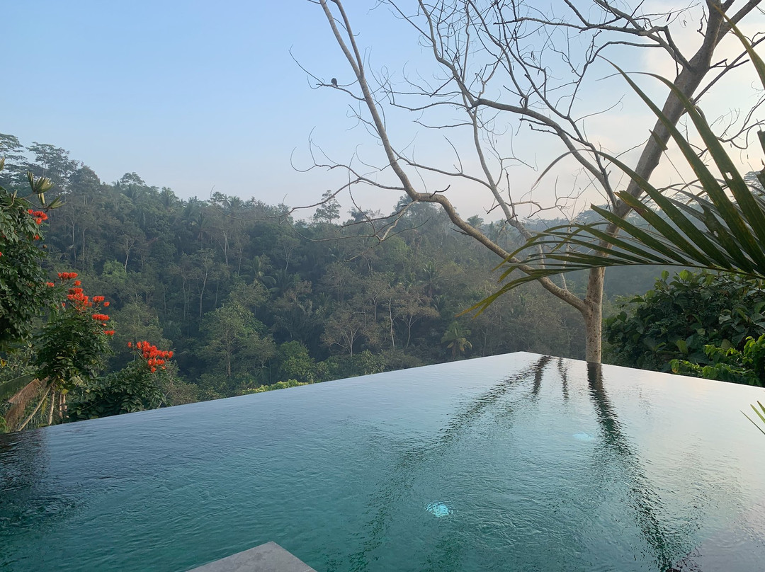 坦加羽达考曼卡酒店主图