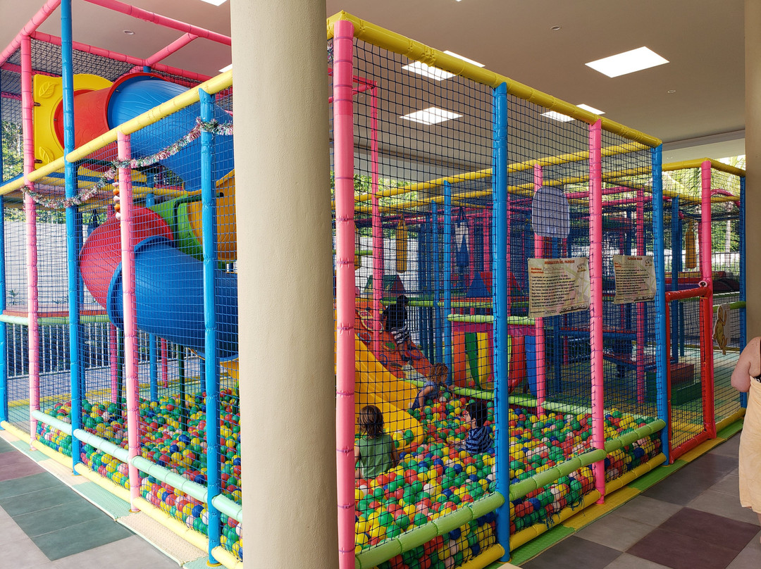 翡翠湾悦宜湾酒店主图