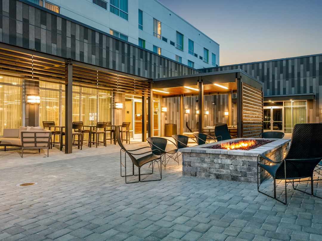 Courtyard by Marriott Savannah Airport主图