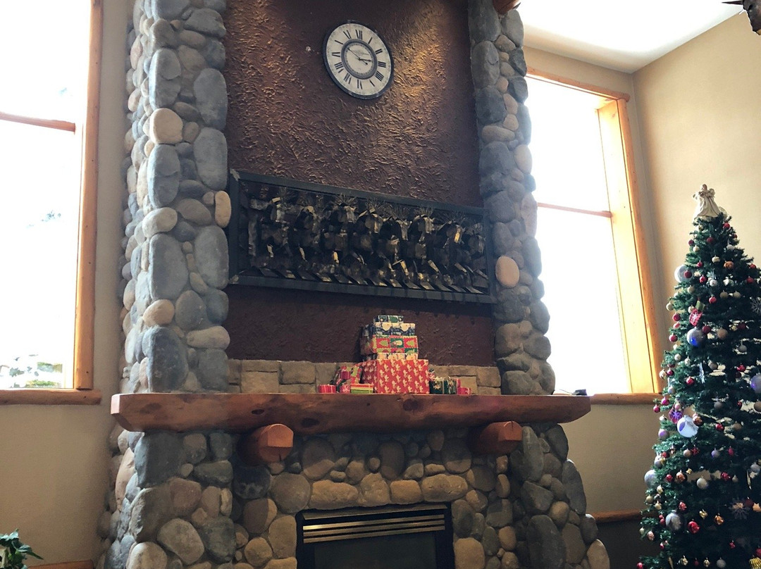 Chateau Canmore主图