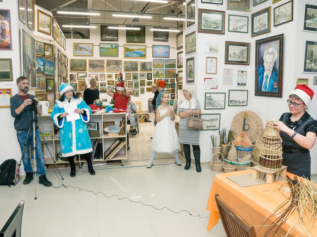 Exhibition Hall of the Museum-Gallery La Boheme Artistique-伊热夫斯克必去景点