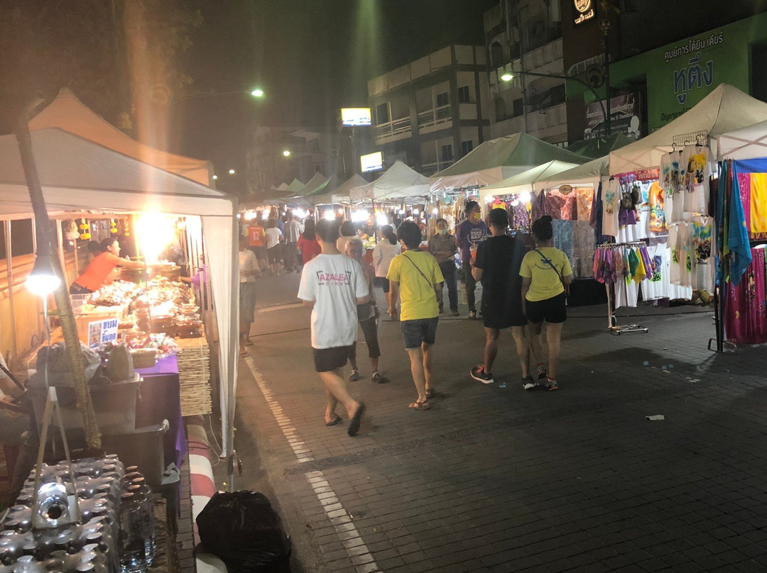 Phrathat Night Market景点图片