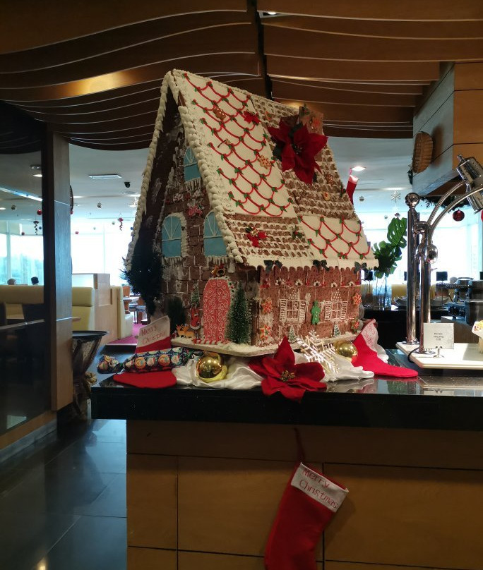 克拉甘丽晶酒店主图