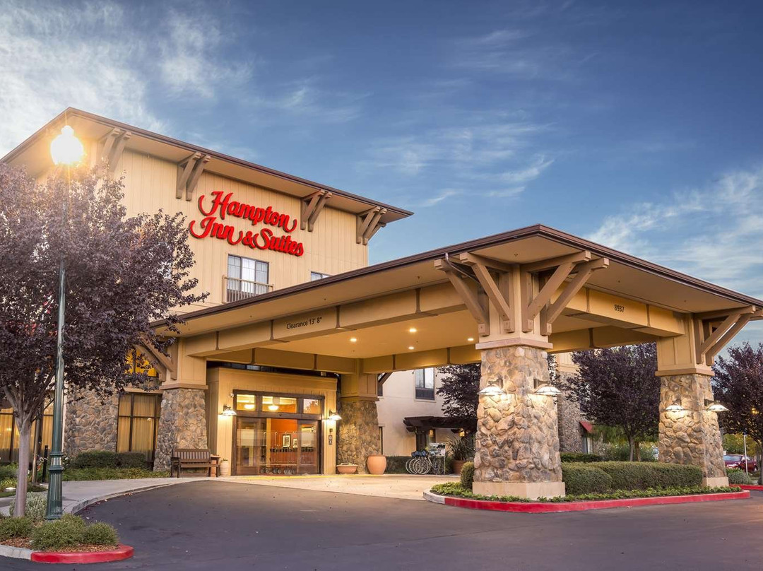 温莎索诺玛酒乡希尔顿恒庭旅馆&套房酒店主图